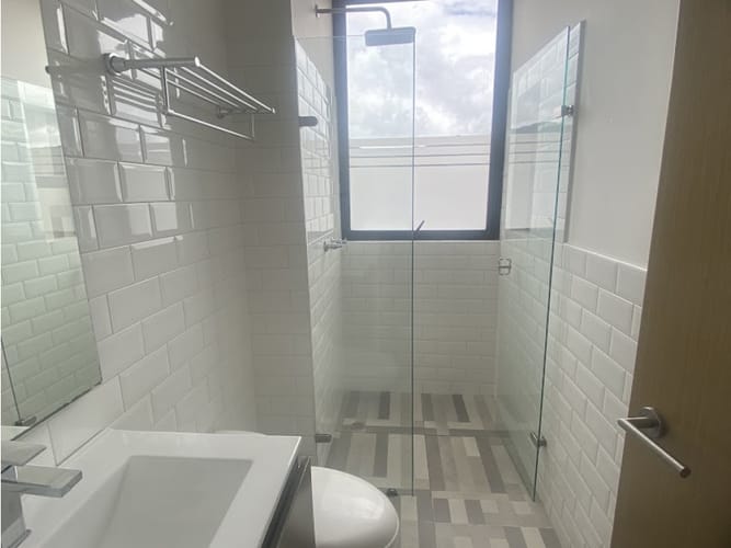 Casa de 4 alcobas en venta en Club Guaymaral, Bogotá, 366 m² · foto 13 de 24