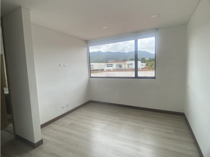 Casa de 4 alcobas en venta en Club Guaymaral, Bogotá, 366 m² · foto 15 de 24
