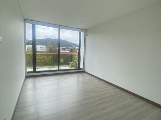 Casa de 4 alcobas en venta en Club Guaymaral, Bogotá, 366 m² · foto 19 de 24
