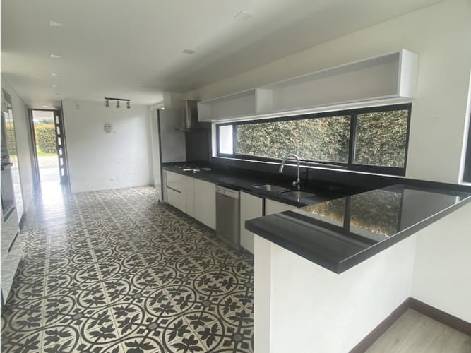 Casa de 4 alcobas en venta en Club Guaymaral, Bogotá, 366 m² · foto 23 de 24