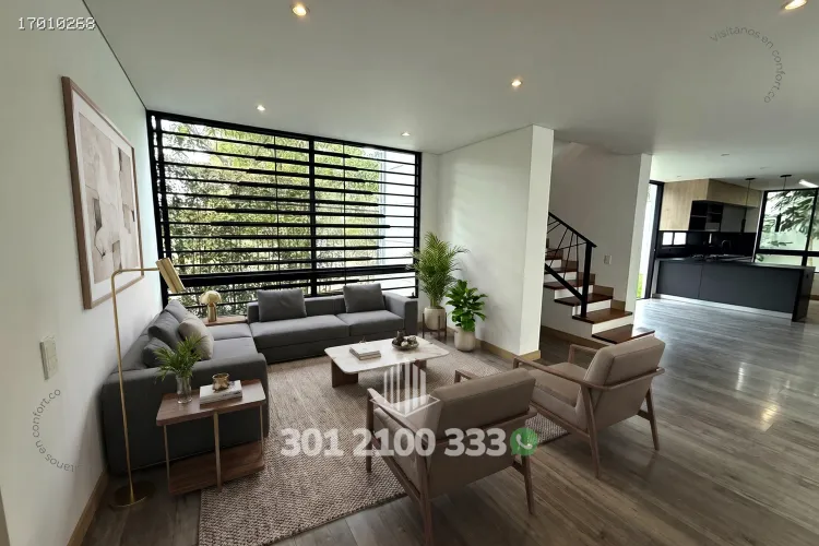 Casa de 3 alcobas en arriendo en Llano Grande, Rionegro, 220 m² · foto 2 de 24