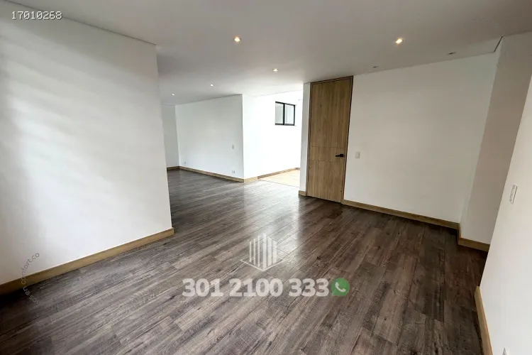 Casa de 3 alcobas en arriendo en Llano Grande, Rionegro, 220 m² · foto 3 de 24