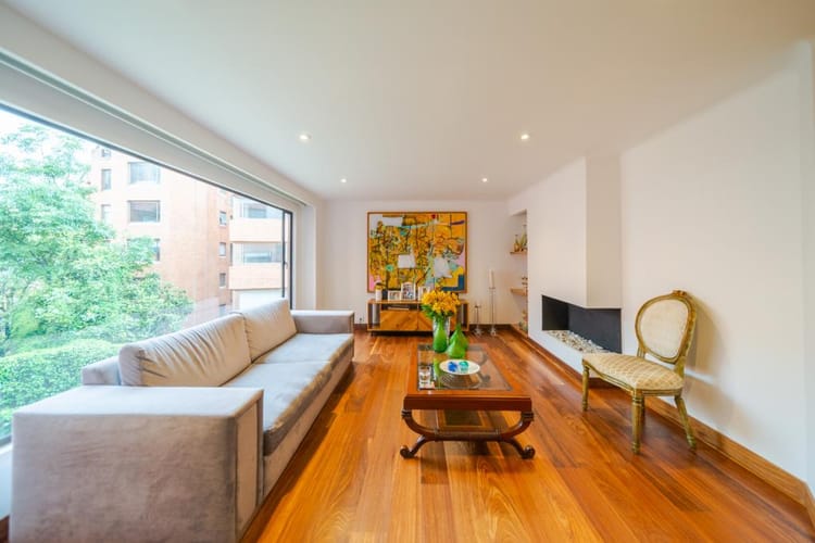 Apartamento de 3 alcobas en venta en Los Rosales, Bogotá, 173 m² · foto 4 de 24