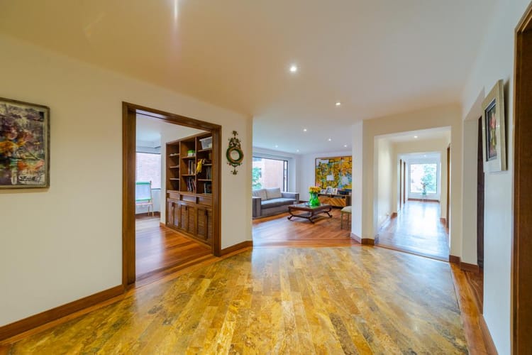 Apartamento de 3 alcobas en venta en Los Rosales, Bogotá, 173 m² · foto 7 de 24
