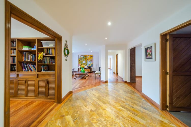 Apartamento de 3 alcobas en venta en Los Rosales, Bogotá, 173 m² · foto 8 de 24