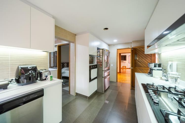 Apartamento de 3 alcobas en venta en Los Rosales, Bogotá, 173 m² · foto 14 de 24