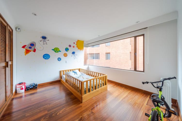 Apartamento de 3 alcobas en venta en Los Rosales, Bogotá, 173 m² · foto 19 de 24