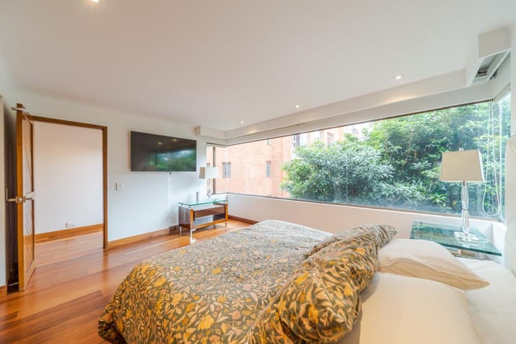 Apartamento de 3 alcobas en venta en Los Rosales, Bogotá, 173 m² · foto 21 de 24