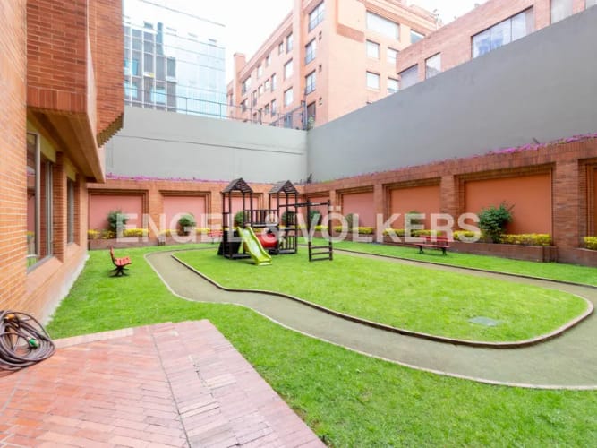 Apartamento de 2 alcobas en venta en Chico Norte, Bogotá, 160 m² · foto 15 de 15