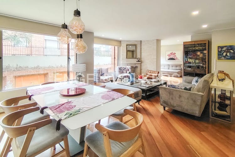 Apartamento de 2 alcobas en venta en Chico Norte, Bogotá, 160 m² · foto 4 de 15