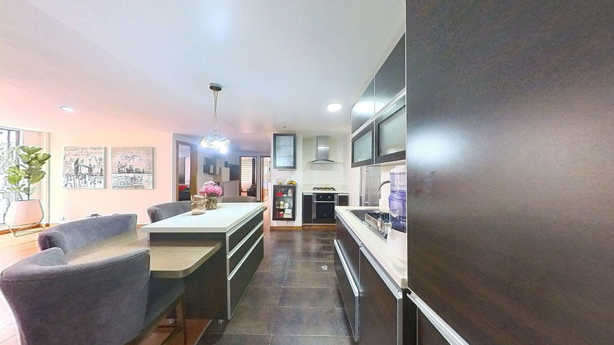 Apartamento de 2 alcobas en venta en Chicó Navarra, Bogotá, 148 m² · foto 5 de 21