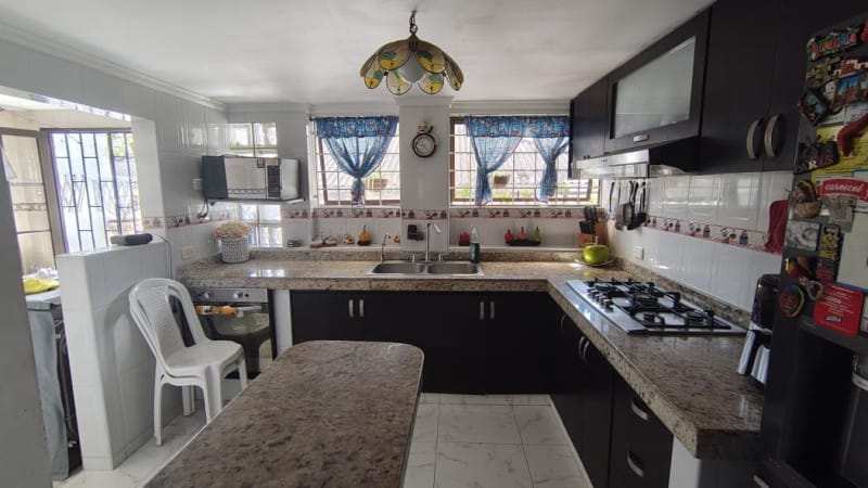 Apartamento de 4 alcobas en venta en El Prado, Soledad, 187 m² · foto 4 de 23