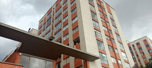 Apartamento de 3 alcobas en venta en La Floresta, Bogotá, 102 m² · foto 2 de 21