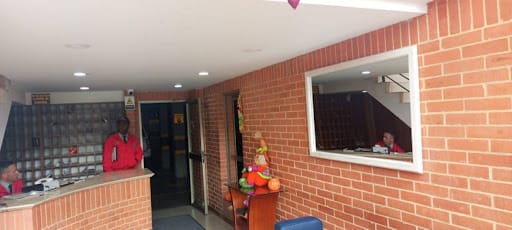 Apartamento de 3 alcobas en venta en La Floresta, Bogotá, 102 m² · foto 3 de 21