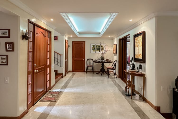 Apartamento de 4 alcobas en arriendo en Conejera, Bogotá, 460 m² · foto 3 de 24