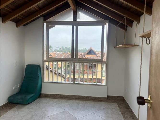 Casa de 4 alcobas en arriendo en San Antonio De Pereira, Rionegro, 300 m² · foto 6 de 7