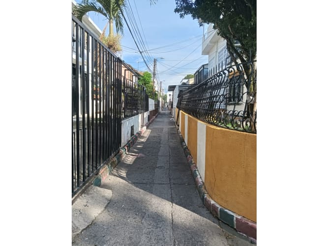 Casa de 5 alcobas en venta en Alamos, Cali, 103 m² · foto 3 de 10