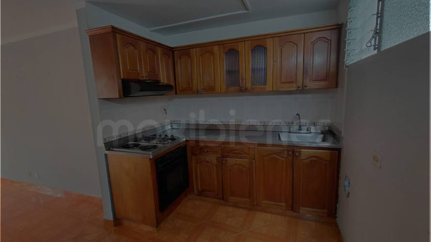 Apartamento de 3 alcobas en arriendo en Los Naranjos, Itagüí, 118 m² · foto 2 de 11