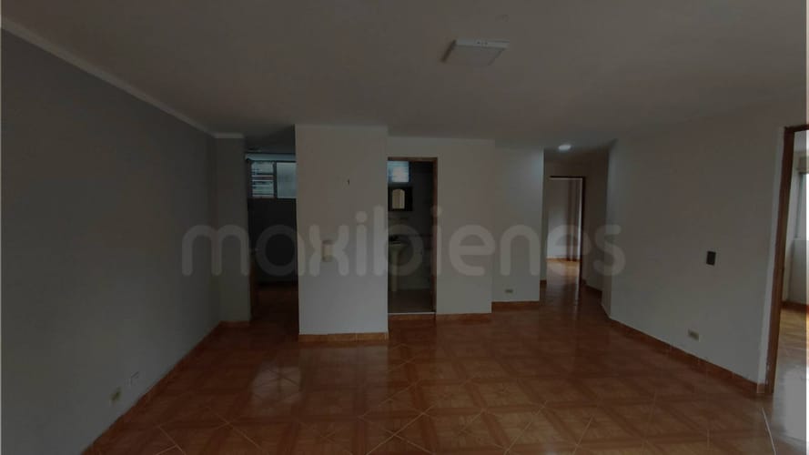 Apartamento de 3 alcobas en arriendo en Los Naranjos, Itagüí, 118 m² · foto 5 de 11