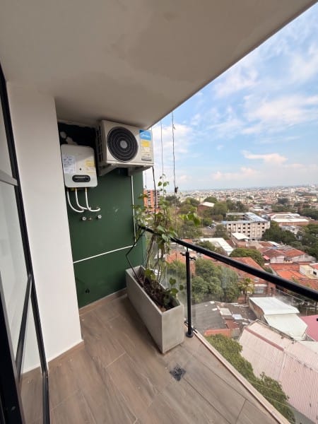 Apartamento de 1 alcoba en arriendo en Cristales, Cali, 48 m² · foto 3 de 12