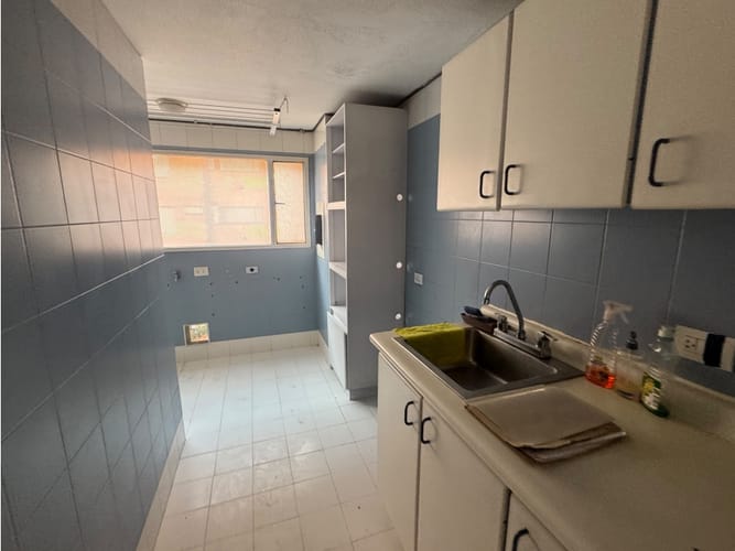 Apartamento de 3 alcobas en venta en Portales Del Country, Bogotá, 82 m² · foto 4 de 23