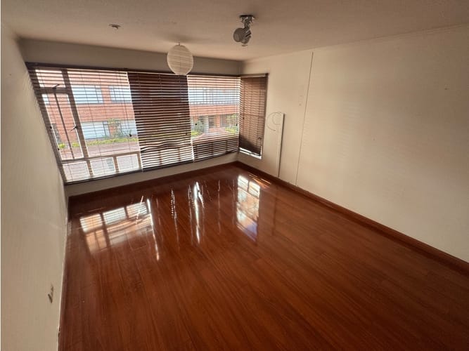 Apartamento de 3 alcobas en venta en Portales Del Country, Bogotá, 82 m² · foto 8 de 23