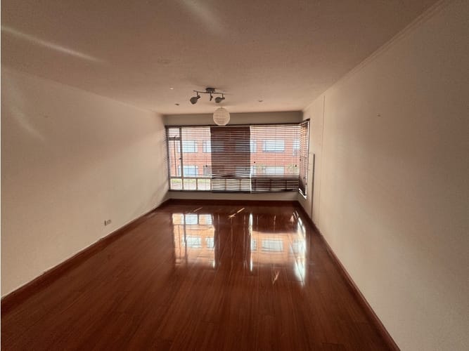 Apartamento de 3 alcobas en venta en Portales Del Country, Bogotá, 82 m² · foto 9 de 23