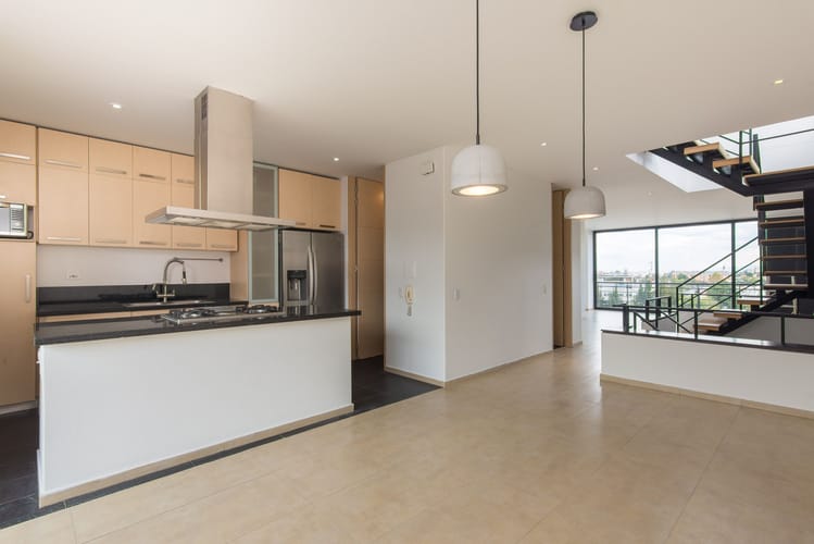 Apartamento de 3 alcobas en venta en El Virrey, Bogotá, 180 m² · foto 4 de 20
