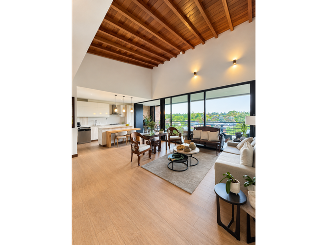 Apartamento de 3 alcobas en arriendo en Llano Grande, Rionegro, 160 m² · foto 2 de 11