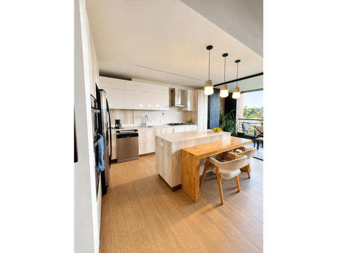 Apartamento de 3 alcobas en arriendo en Llano Grande, Rionegro, 160 m² · foto 4 de 11