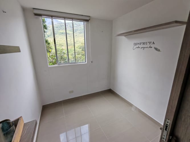Apartamento de 2 alcobas en arriendo en La Navarra, Bello, 58 m² · foto 18 de 24