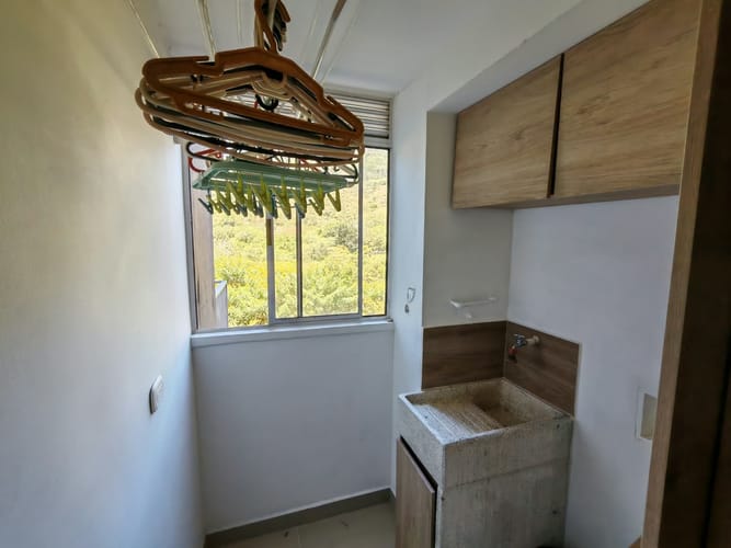 Apartamento de 2 alcobas en arriendo en La Navarra, Bello, 58 m² · foto 11 de 24