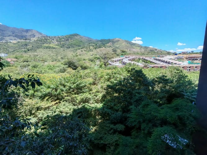 Apartamento de 2 alcobas en arriendo en La Navarra, Bello, 58 m² · foto 3 de 24