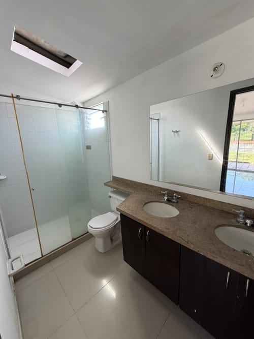Casa de 3 alcobas en arriendo en Aeropuerto, Pereira, 156 m² · foto 8 de 13