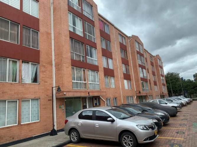 Apartamento de 3 alcobas en venta en Agrupacion La Cofradia, Bogotá, 53 m² · foto 1 de 23