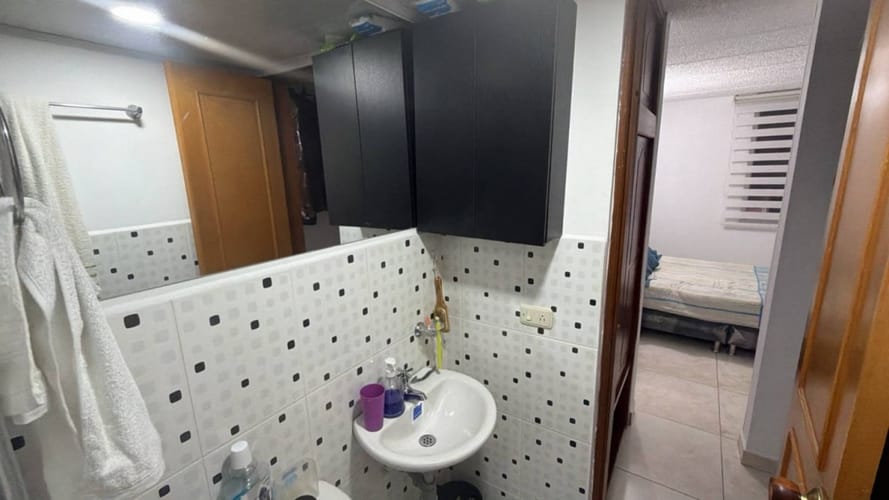 Apartamento de 3 alcobas en venta en Agrupacion La Cofradia, Bogotá, 53 m² · foto 18 de 23