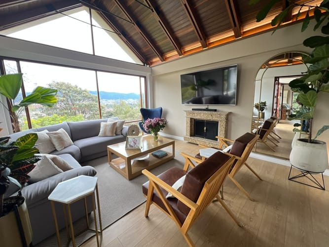 Casa de 3 alcobas en venta en Lindaraja, Bogotá, 256 m² · foto 4 de 24
