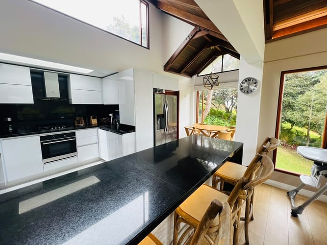 Casa de 3 alcobas en venta en Lindaraja, Bogotá, 256 m² · foto 7 de 24
