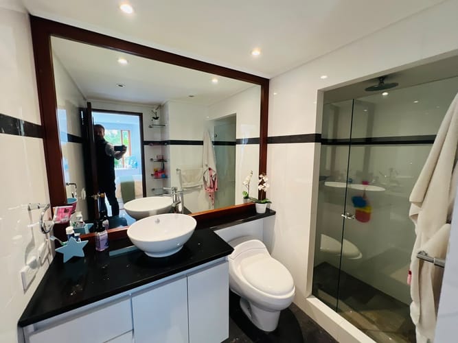 Casa de 3 alcobas en venta en Lindaraja, Bogotá, 256 m² · foto 23 de 24