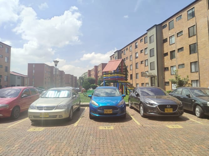 Apartamento de 3 alcobas en arriendo en Bochica, Bogotá, 70 m² · foto 4 de 19