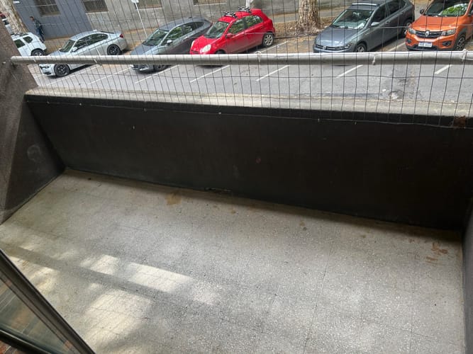 Julio Herrera Y Obes Y San Jose, Piso Bajo Al Frente, Terrazas, Soleado. · Foto 3