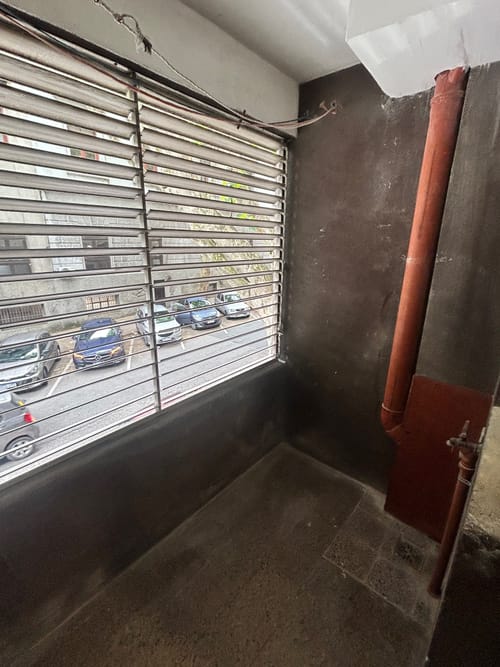 Julio Herrera Y Obes Y San Jose, Piso Bajo Al Frente, Terrazas, Soleado. · Foto 7