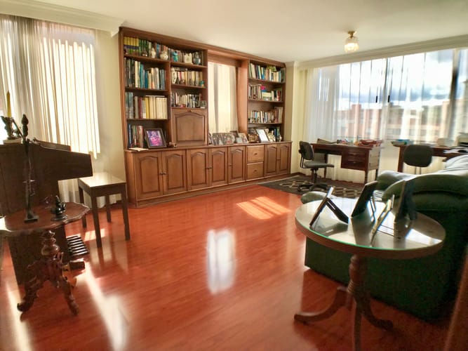 Apartamento de 4 alcobas en venta en Chicó Navarra, Bogotá, 300 m² · foto 4 de 8