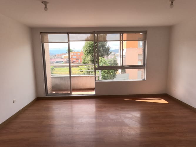 Apartamento de 3 alcobas en arriendo en Sector La Esmeralda, Tocancipá, 76 m² · foto 3 de 24