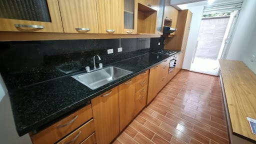 Apartamento de 4 alcobas en arriendo en Castropol, Bogotá, 96 m² · foto 3 de 16