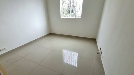 Apartamento de 4 alcobas en arriendo en Castropol, Bogotá, 96 m² · foto 7 de 16