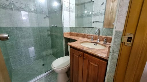 Apartamento de 4 alcobas en arriendo en Castropol, Bogotá, 96 m² · foto 12 de 16