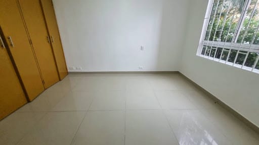 Apartamento de 4 alcobas en arriendo en Castropol, Bogotá, 96 m² · foto 13 de 16