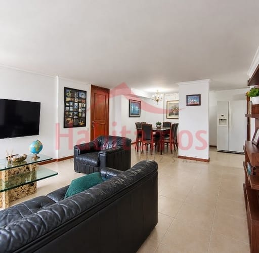 Apartamento de 3 alcobas en venta en Altos Del Poblado, Medellín, 100 m² · foto 2 de 18