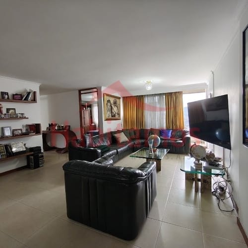 Apartamento de 3 alcobas en venta en Altos Del Poblado, Medellín, 100 m² · foto 3 de 18